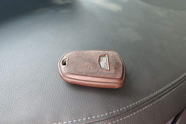 Used Cadillac XT5 2022 2.0T Two-Wheel Drive Luxury Version Vehicle Key