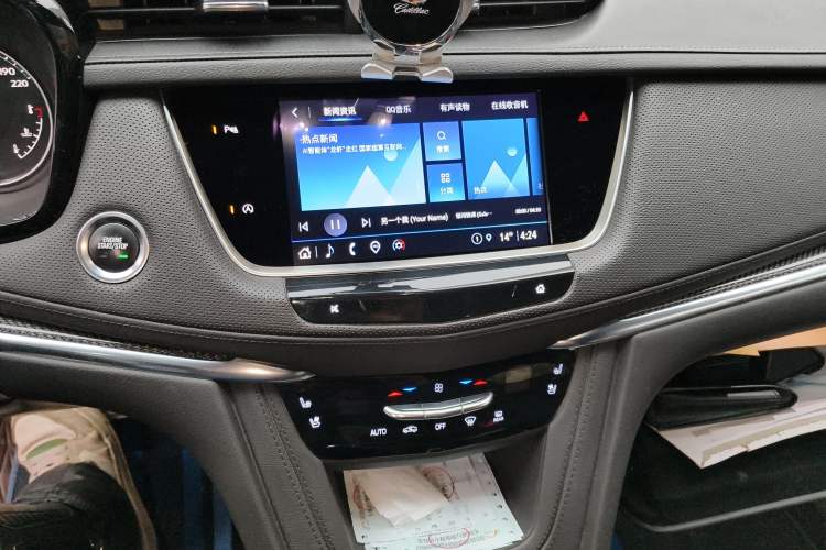 Used Cadillac XT5 2022 2.0T Four-Wheel Drive Premium Edition Audio And AC Panel