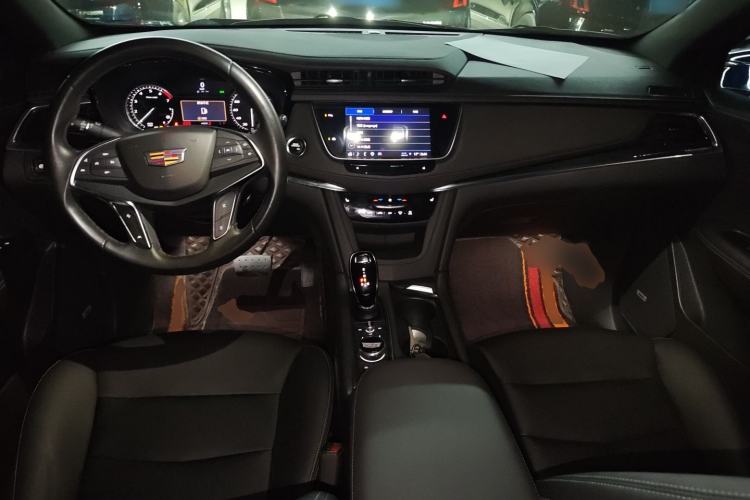 Used Cadillac XT5 2022 2.0T Two-Wheel Drive Luxury Version Center Console