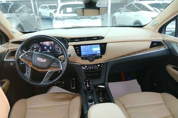 Used Cadillac XT5 2022 2.0T Four-Wheel Drive Platinum Edition Center Console
