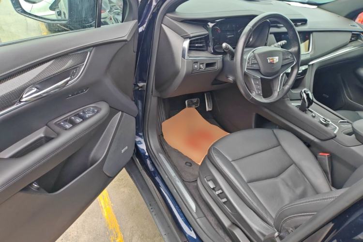 Used Cadillac XT5 2022 2.0T Four-Wheel Drive Luxury Version (Hummingbird Edition) Driver Seat