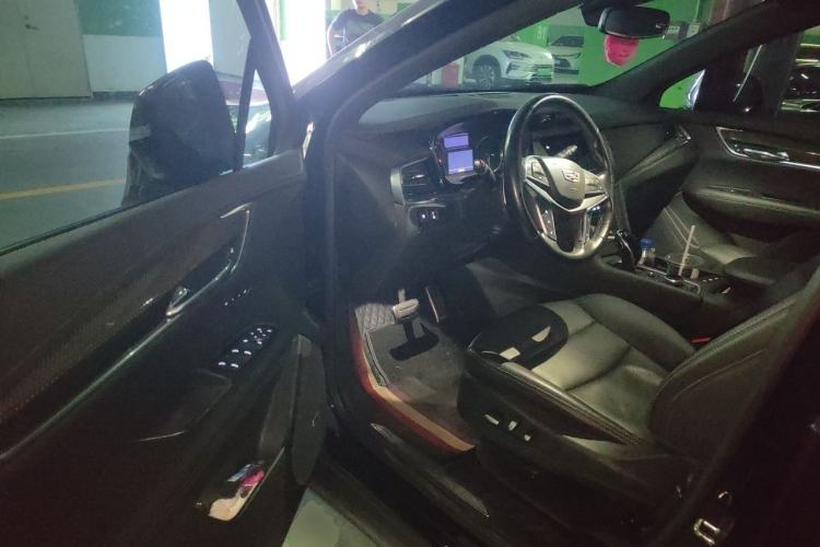 Used Cadillac XT5 2022 2.0T Four-Wheel Drive Luxury Version (Hummingbird Edition) Driver Seat