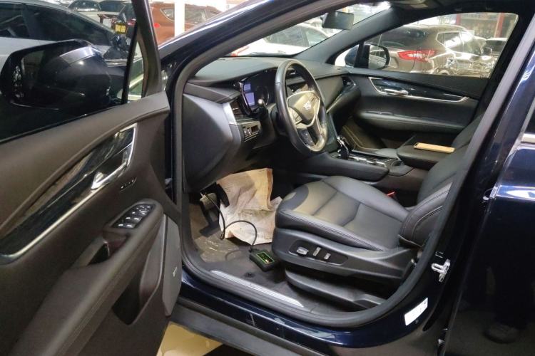 Used Cadillac XT5 2022 2.0T Two-Wheel Drive Luxury Version Driver Seat