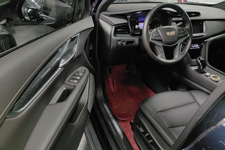 Used Cadillac XT5 2022 2.0T Two-Wheel Drive Luxury Version Driver Seat