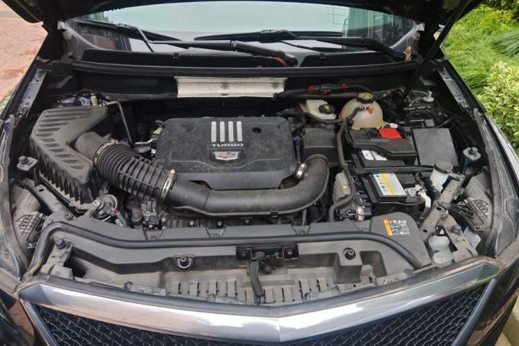 Used Cadillac XT5 2022 2.0T Four-Wheel Drive Luxury Version (Hummingbird Edition) Engine Bay