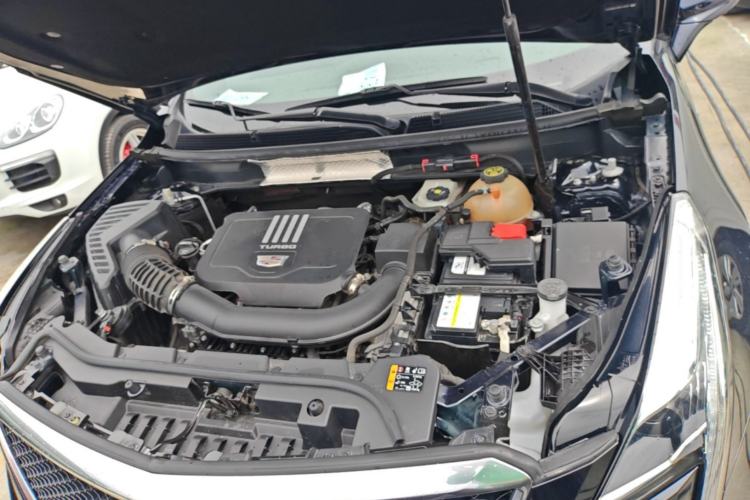 Used Cadillac XT5 2022 2.0T Four-Wheel Drive Luxury Version (Hummingbird Edition) Engine Bay
