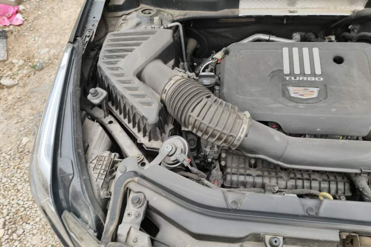 Used Cadillac XT5 2022 2.0T Four-Wheel Drive Premium Edition Engine Bay Right