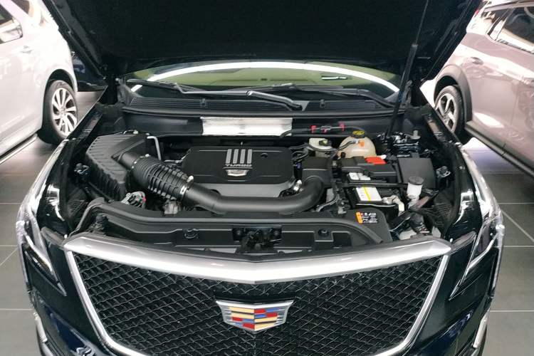 Used Cadillac XT5 2022 2.0T Four-Wheel Drive Platinum Edition Engine Bay