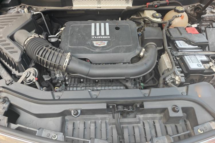 Used Cadillac XT5 2022 2.0T Four-Wheel Drive Luxury Version (Hummingbird Edition) Engine Bay