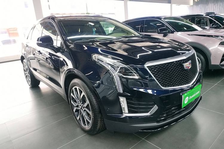 Used Cadillac XT5 2022 2.0T Four-Wheel Drive Platinum Edition Front Right 45 Deg