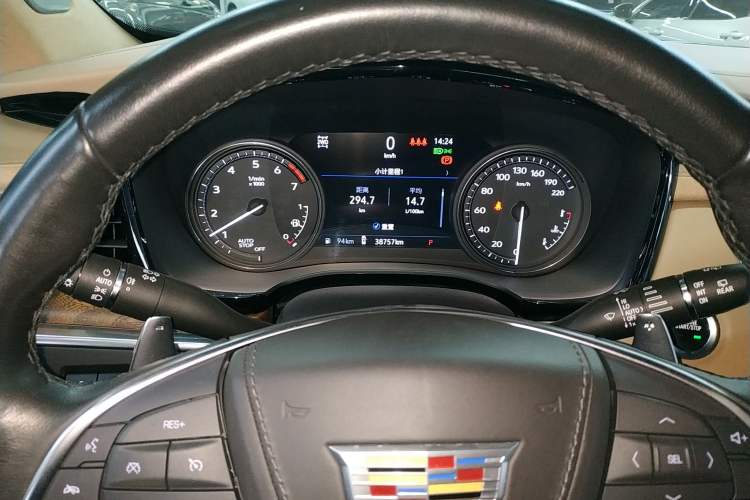 Used Cadillac XT5 2022 2.0T Four-Wheel Drive Platinum Edition Instrument Cluster