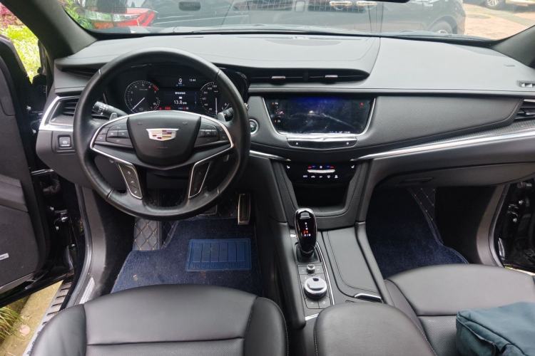 Used Cadillac XT5 2022 2.0T Four-Wheel Drive Luxury Version (Hummingbird Edition) Interior 2