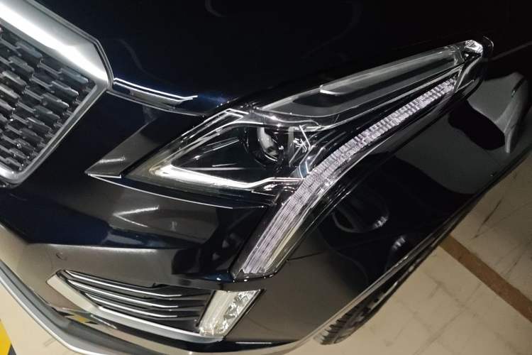 Used Cadillac XT5 2022 2.0T Two-Wheel Drive Luxury Version Left Front Headlight