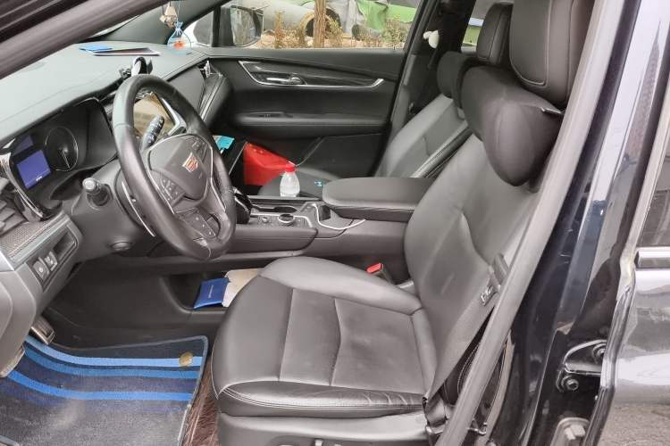 Used Cadillac XT5 2022 2.0T Four-Wheel Drive Premium Edition Left Front Seat