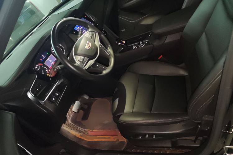 Used Cadillac XT5 2022 2.0T Two-Wheel Drive Luxury Version Left Front Seat