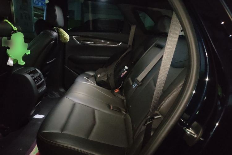 Used Cadillac XT5 2022 2.0T Four-Wheel Drive Luxury Version (Hummingbird Edition) Left Rear Seat