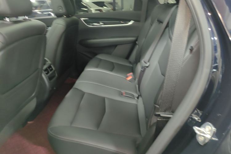 Used Cadillac XT5 2022 2.0T Two-Wheel Drive Luxury Version Left Rear Seat