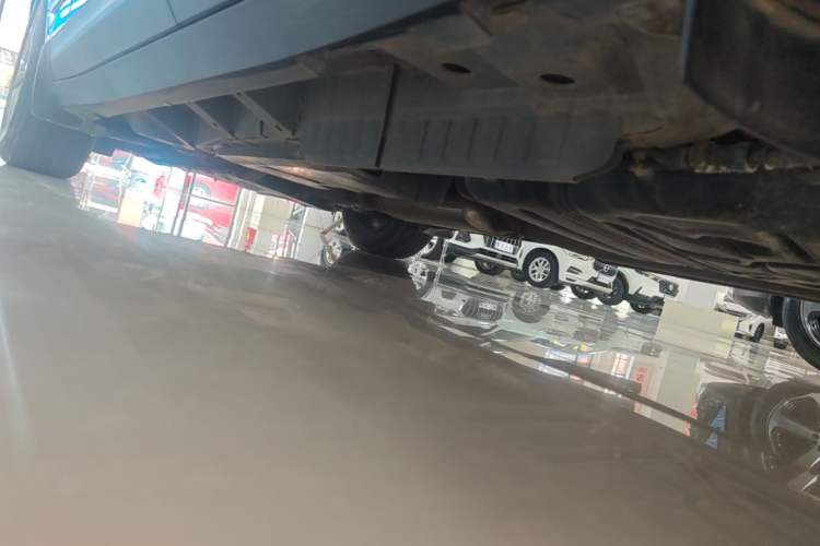 Used Cadillac XT5 2022 2.0T Two-Wheel Drive Luxury Version Left Side Sill