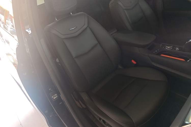 Used Cadillac XT5 2022 2.0T Two-Wheel Drive Luxury Version Right Front Seat