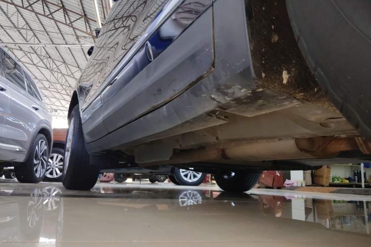 Used Cadillac XT5 2022 2.0T Two-Wheel Drive Luxury Version Right Side Sill
