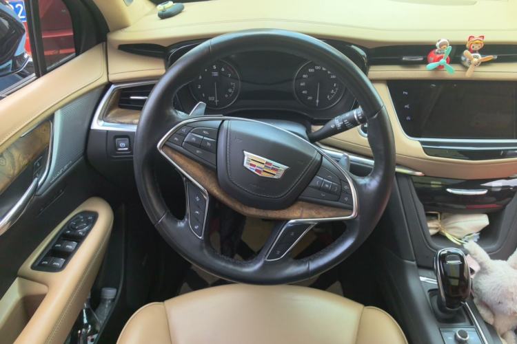 Used Cadillac XT5 2022 2.0T Four-Wheel Drive Platinum Edition Steering Wheel
