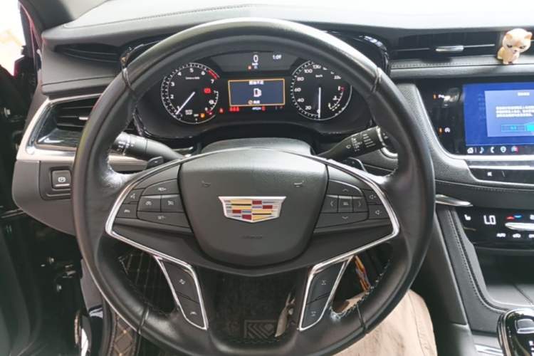 Used Cadillac XT5 2022 2.0T Two-Wheel Drive Luxury Version Steering Wheel