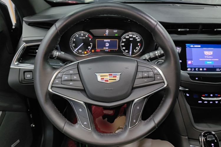 Used Cadillac XT5 2022 2.0T Two-Wheel Drive Luxury Version Steering Wheel