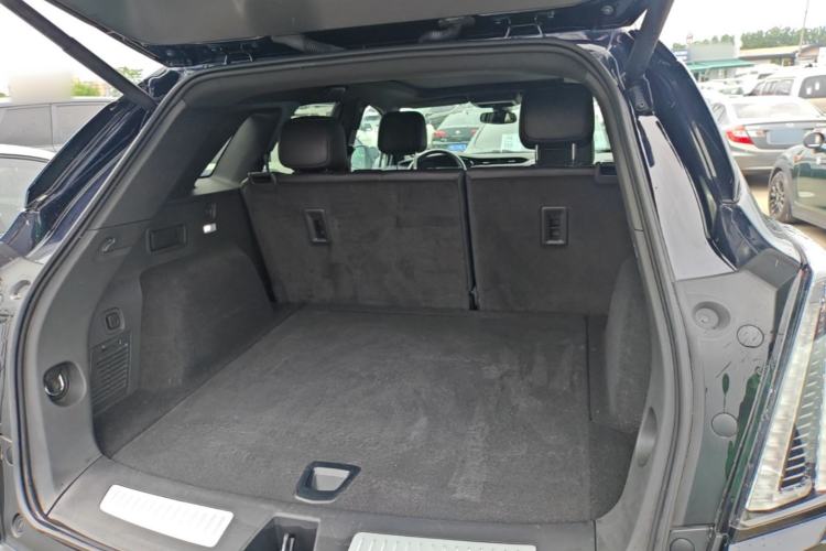Used Cadillac XT5 2022 2.0T Four-Wheel Drive Luxury Version (Hummingbird Edition) Trunk