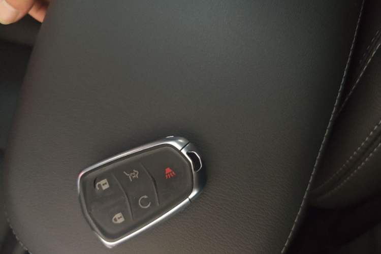 Used Cadillac XT5 2022 2.0T Two-Wheel Drive Luxury Version Vehicle Key