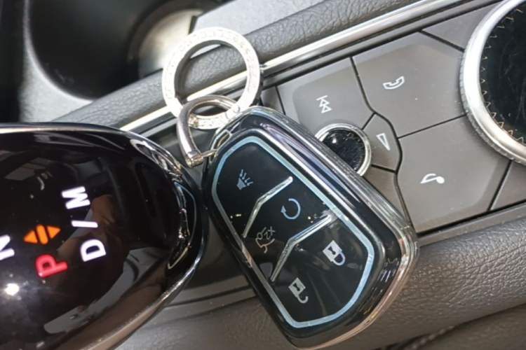 Used Cadillac XT5 2022 2.0T Two-Wheel Drive Luxury Version Vehicle Key