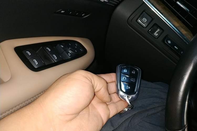 Used Cadillac XT5 2022 2.0T Four-Wheel Drive Platinum Edition Vehicle Key