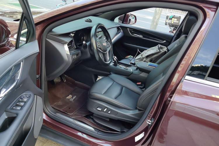 Used Cadillac XT5 2022 2.0T Two-Wheel Drive Luxury Version Driver Seat