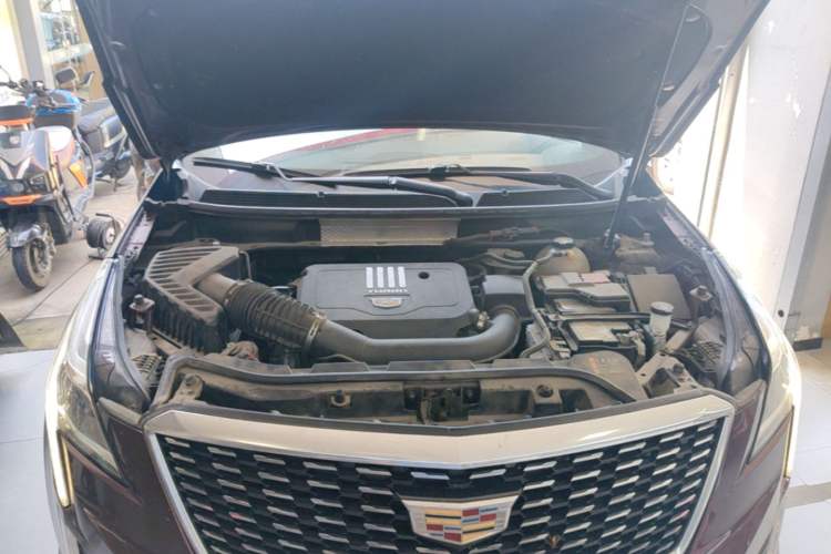Used Cadillac XT5 2022 2.0T Two-Wheel Drive Luxury Version Engine Bay