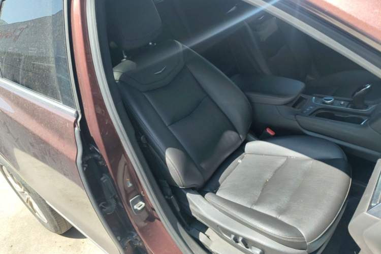 Used Cadillac XT5 2022 2.0T Two-Wheel Drive Luxury Version Right Front Seat