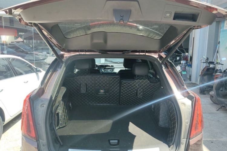Used Cadillac XT5 2022 2.0T Two-Wheel Drive Luxury Version Trunk