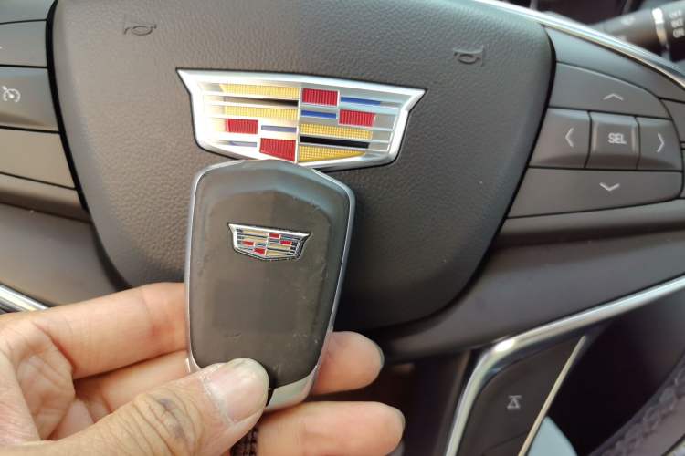 Used Cadillac XT5 2022 2.0T Two-Wheel Drive Luxury Version Vehicle Key