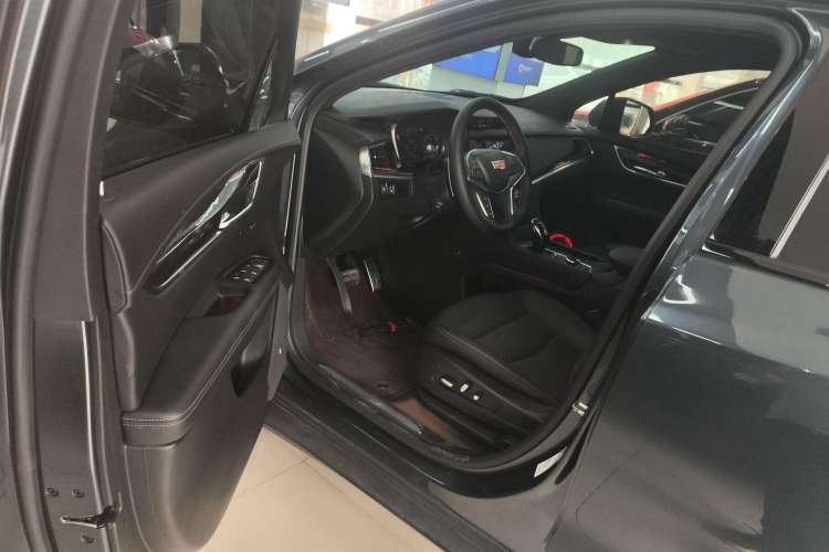 Used Cadillac XT5 2022 2.0T Four-Wheel Drive Luxury Version (Hummingbird Edition) Driver Seat