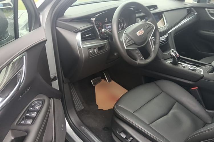 Used Cadillac XT5 2022 2.0T Four-Wheel Drive Luxury Version (Hummingbird Edition) Driver Seat