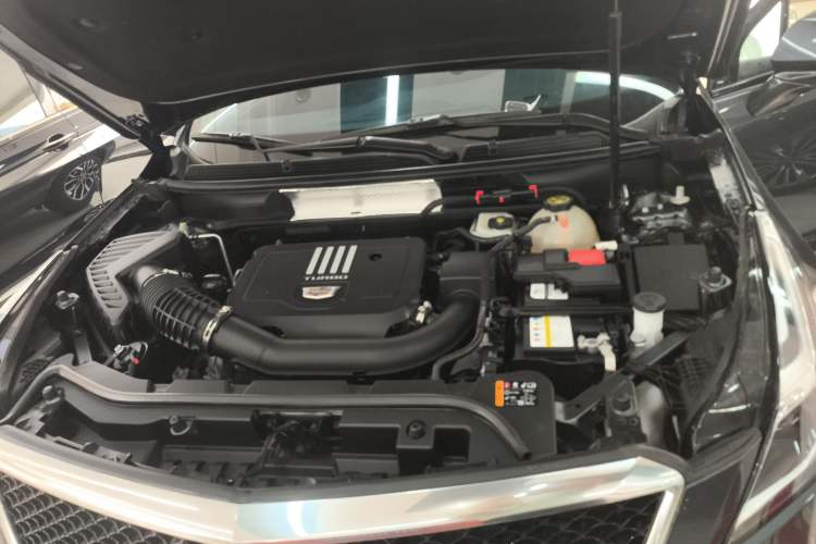 Used Cadillac XT5 2022 2.0T Four-Wheel Drive Luxury Version (Hummingbird Edition) Engine Bay