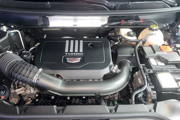 Used Cadillac XT5 2022 2.0T Four-Wheel Drive Luxury Version (Hummingbird Edition) Engine Bay
