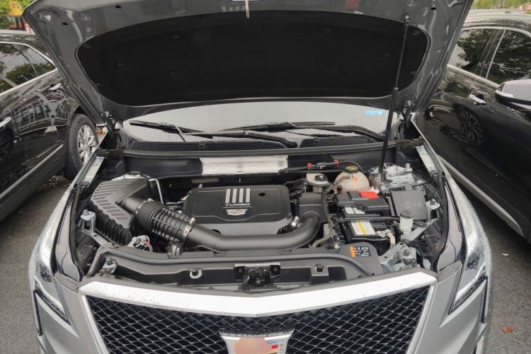 Used Cadillac XT5 2022 2.0T Four-Wheel Drive Platinum Edition Engine Bay