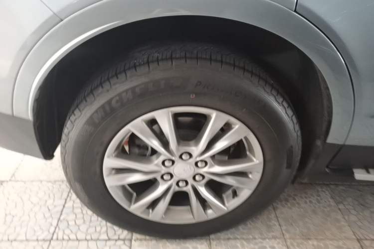 Used Cadillac XT5 2022 2.0T Two-Wheel Drive Luxury Version Exterior 5