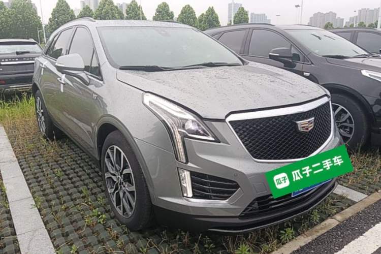 Used Cadillac XT5 2022 2.0T Four-Wheel Drive Luxury Version (Hummingbird Edition) Front Right 45 Deg