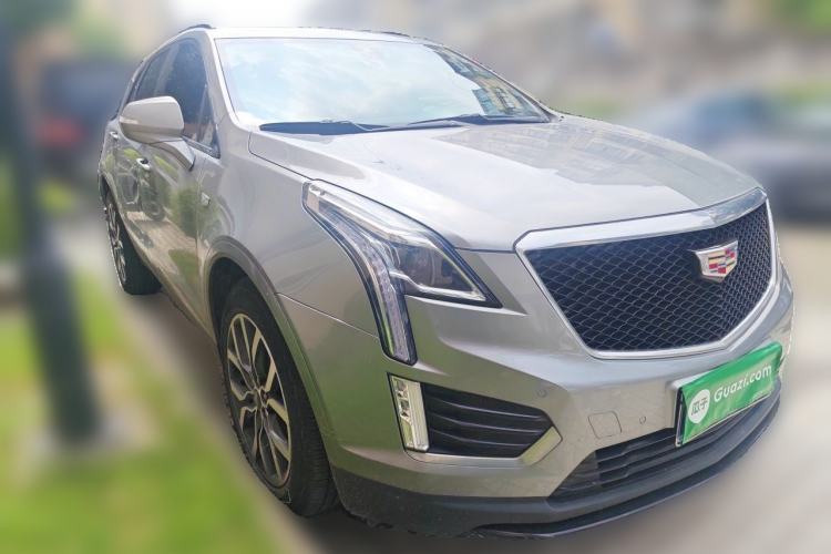 Used Cadillac XT5 2022 2.0T Four-Wheel Drive Luxury Version (Hummingbird Edition) Front Right 45 Deg