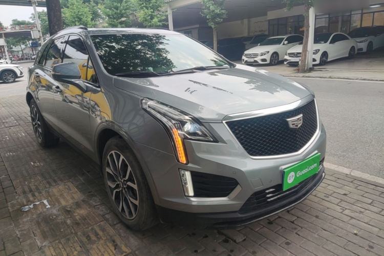 Used Cadillac XT5 2022 2.0T Four-Wheel Drive Luxury Version (Hummingbird Edition) Front Right 45 Deg