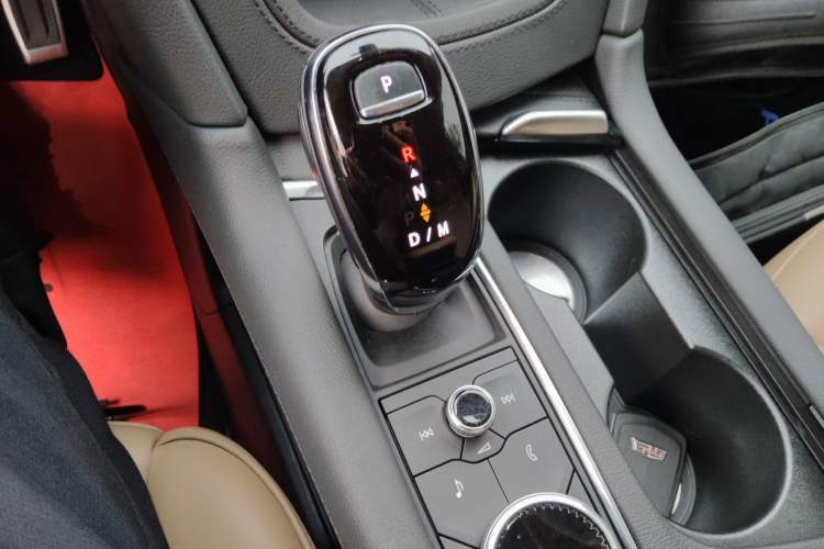 Used Cadillac XT5 2022 2.0T Four-Wheel Drive Platinum Edition Gear Lever