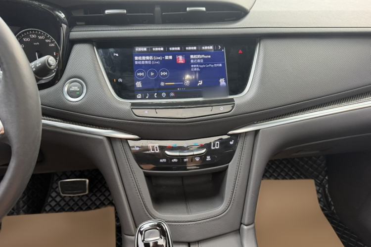 Used Cadillac XT5 2022 2.0T Four-Wheel Drive Luxury Version (Hummingbird Edition) Interior 11