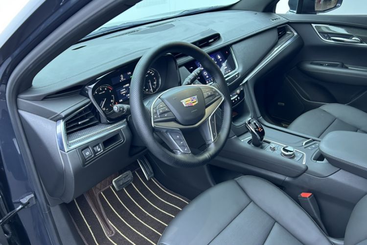 Used Cadillac XT5 2022 2.0T Four-Wheel Drive Luxury Version (Hummingbird Edition) Interior 3