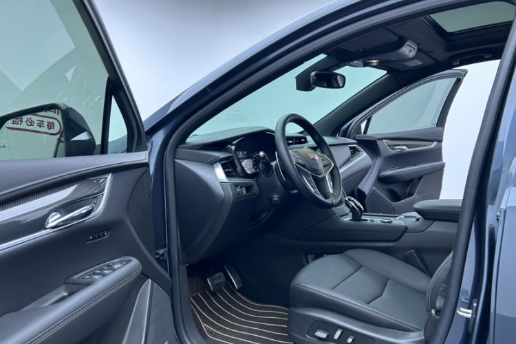 Used Cadillac XT5 2022 2.0T Four-Wheel Drive Luxury Version (Hummingbird Edition) Interior 4