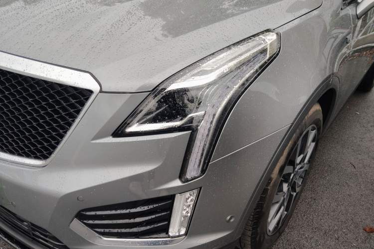 Used Cadillac XT5 2022 2.0T Four-Wheel Drive Platinum Edition Left Front Headlight